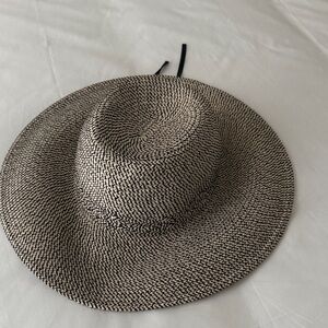 Sun Day Black and Cream Woven Hat